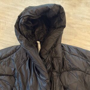 Like new Lululemon puffer jacket! Size 12, black with hood.